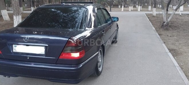 Mercedes C 230 1997, 235,000 km - 2.3 l - Sumqayıt