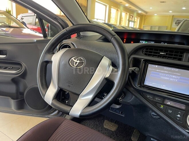 Toyota Prius C