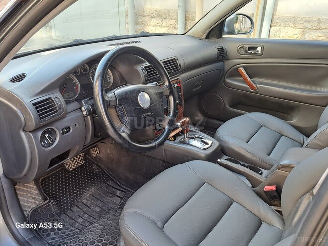Volkswagen Passat 2004, 319,000 km - 1.8 l - Bakı