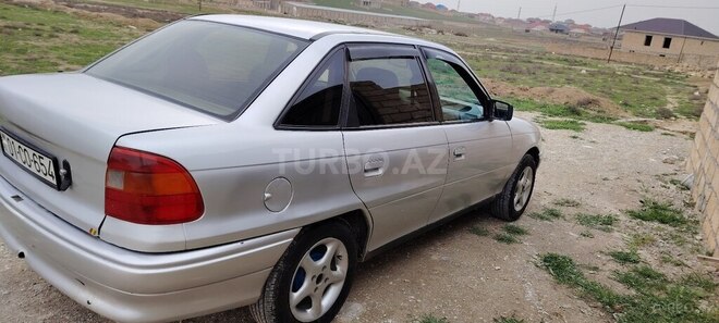 Opel Astra 1992, 446,000 km - 1.8 л - Bakı