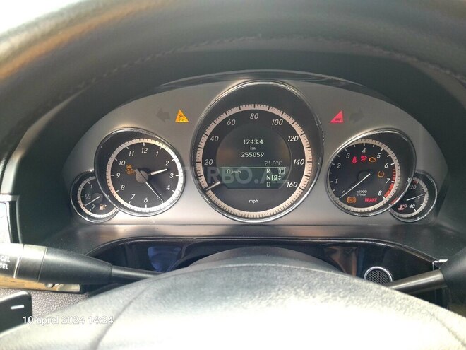 Mercedes E 350 2009, 255,000 km - 3.5 л - Bakı