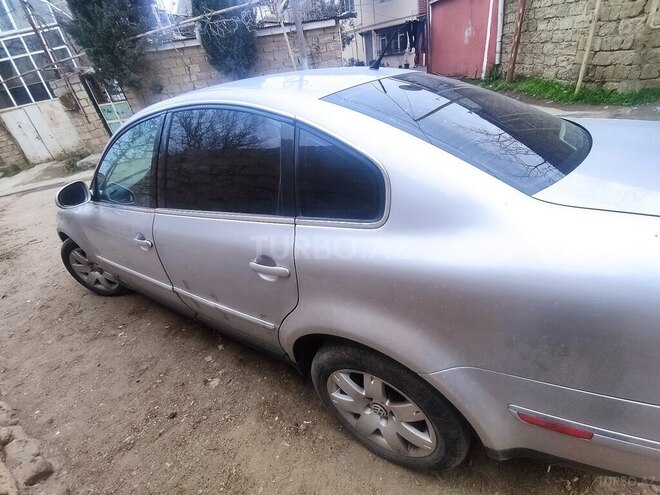 Volkswagen Passat 2004, 330,000 km - 1.8 l - Bakı