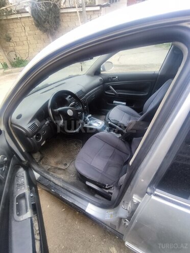 Volkswagen Passat 2004, 330,000 km - 1.8 l - Bakı
