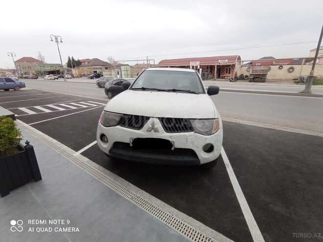 Mitsubishi L200 2007, 330,000 km - 2.5 l - Bakı