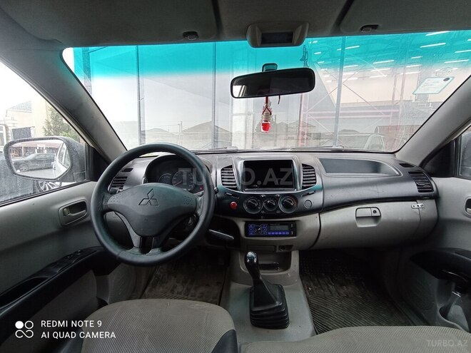 Mitsubishi L200 2007, 330,000 km - 2.5 l - Bakı