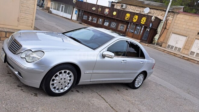 Mercedes C 200 2001, 298,000 km - 2.0 л - Bakı