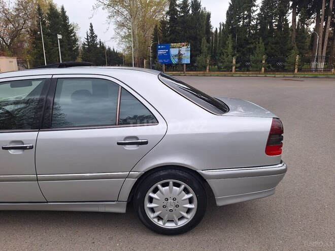 Mercedes C 240 1999, 243,000 km - 2.4 l - Mingəçevir