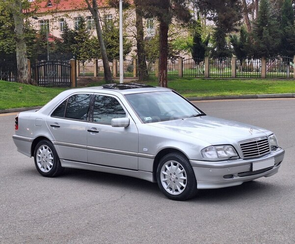 Mercedes C 240 1999, 243,000 km - 2.4 l - Mingəçevir