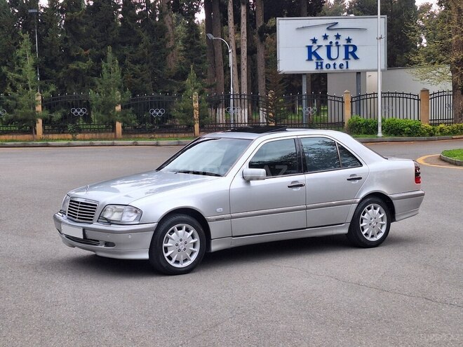 Mercedes C 240 1999, 243,000 km - 2.4 l - Mingəçevir