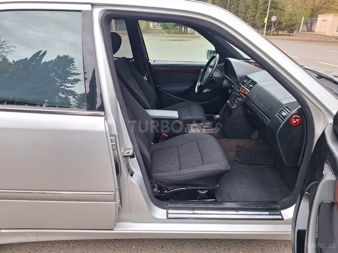 Mercedes C 240 1999, 243,000 km - 2.4 l - Mingəçevir