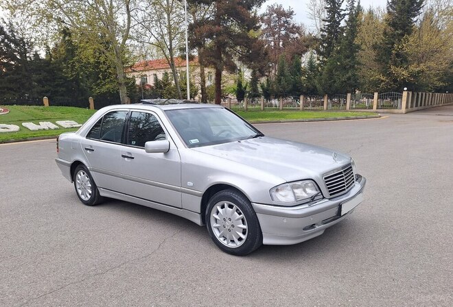 Mercedes C 240 1999, 243,000 km - 2.4 l - Mingəçevir