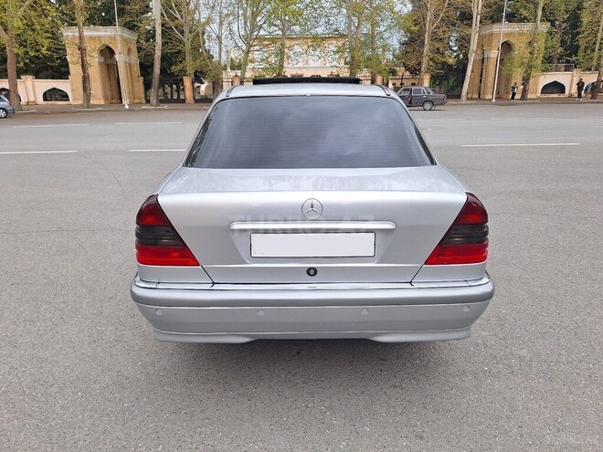 Mercedes C 240 1999, 243,000 km - 2.4 l - Mingəçevir