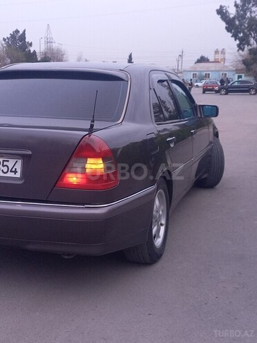 Mercedes C 200 1995, 380,000 km - 2.0 l - Sumqayıt