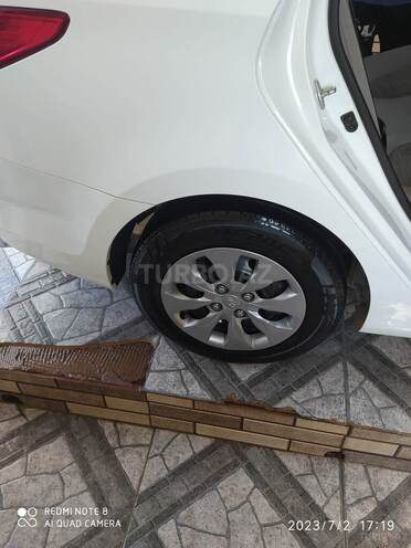 Hyundai Accent 2017, 127,138 km - 1.6 л - Astara