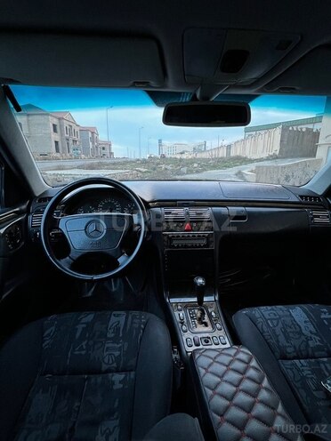 Mercedes E 240 1998, 432,000 km - 2.4 l - Bakı