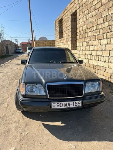 Mercedes E 220 1994, 414,000 km - 2.2 л - Bakı