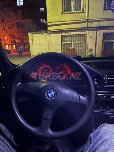 BMW 525 1988, 326,000 km - 2.5 l - Bakı