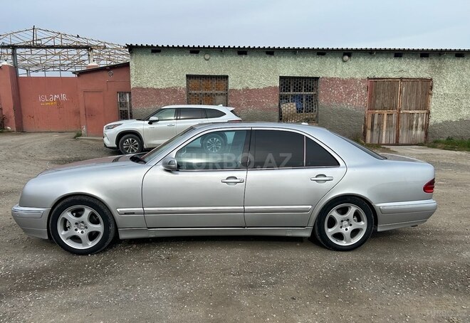 Mercedes E 280 2000, 320,000 km - 2.8 l - Bakı