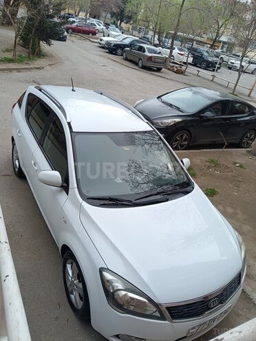 Kia Ceed 2011, 208,000 km - 1.4 l - Sumqayıt