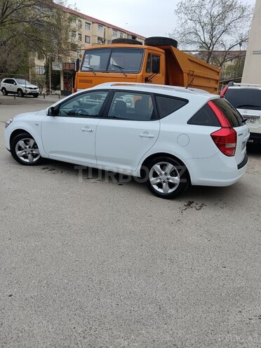 Kia Ceed 2011, 208,000 km - 1.4 l - Sumqayıt