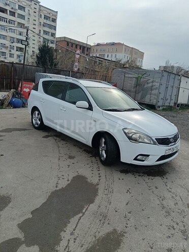 Kia Ceed 2011, 208,000 km - 1.4 l - Sumqayıt