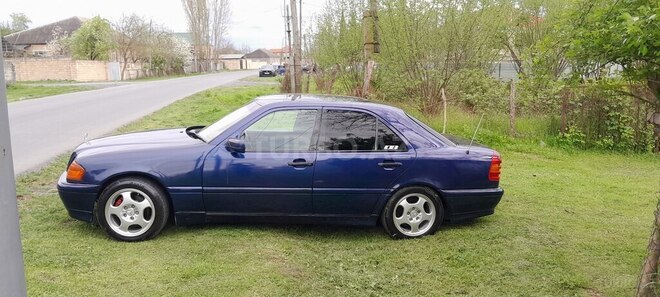 Mercedes C 180 1995, 116,800 km - 1.8 l - Zaqatala