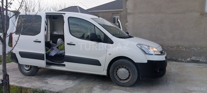Citroen Berlingo 2012, 211,000 km - 1.6 l - Bakı