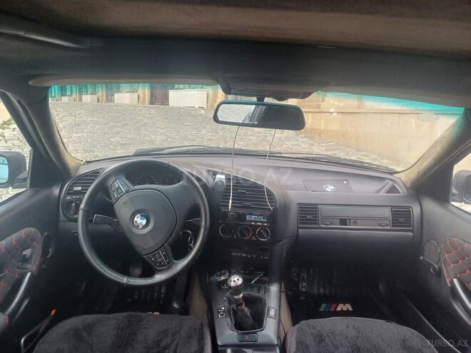 BMW 320 1993, 250,000 km - 2.0 l - Bakı