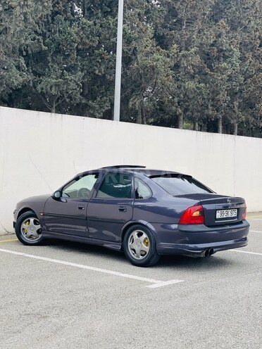 Opel Vectra 1996, 245,000 km - 1.8 l - Sumqayıt