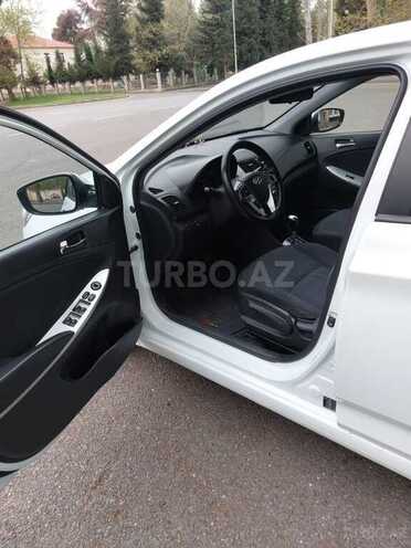 Hyundai Accent 2011, 175,000 km - 1.6 l - Mingəçevir