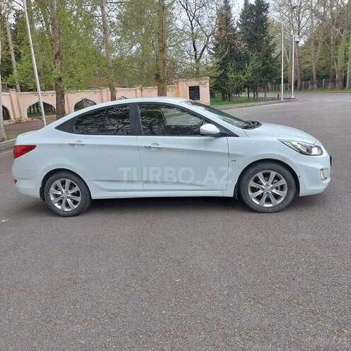 Hyundai Accent 2011, 175,000 km - 1.6 l - Mingəçevir