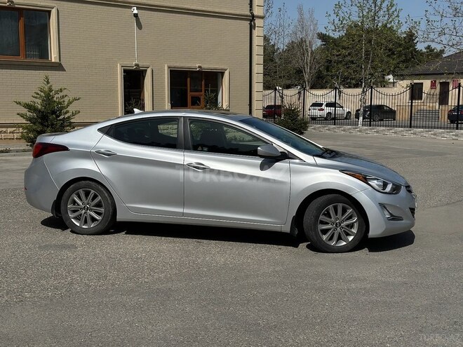 Hyundai Elantra 2015, 85,295 km - 1.8 l - Bakı