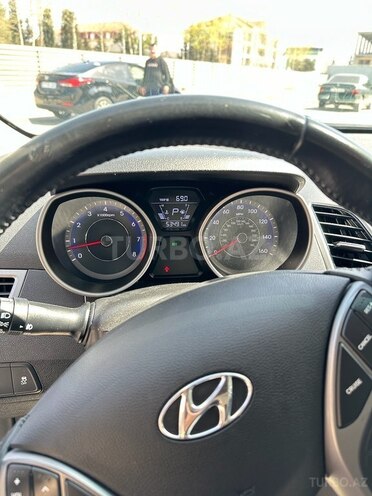 Hyundai Elantra 2015, 85,295 km - 1.8 l - Bakı