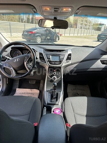 Hyundai Elantra 2015, 85,295 km - 1.8 l - Bakı