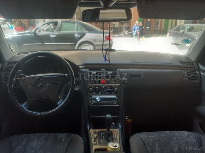 Mercedes E 240 1998, 400,000 km - 2.4 l - Bakı