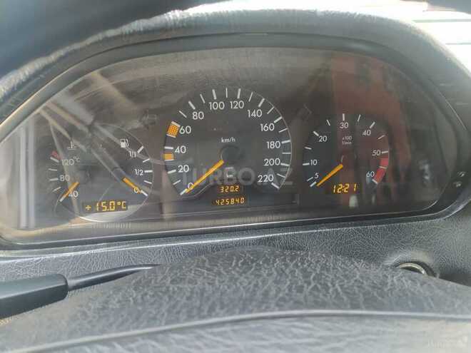 Mercedes C 200 2000, 425,840 km - 2.0 l - Bakı