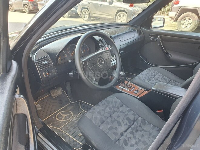 Mercedes C 200 1999, 332,462 km - 2.0 l - Bakı