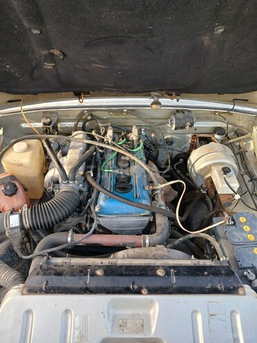 GAZ 3110 2002, 200,000 km - 2.4 l - Sabirabad