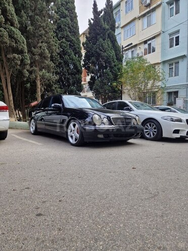 Mercedes E 220 2000, 250,142 km - 2.2 l - Bakı