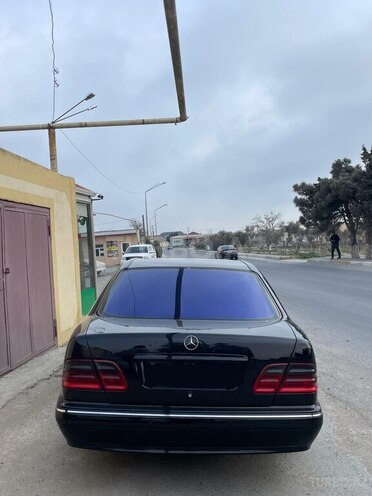 Mercedes E 220 2000, 250,142 km - 2.2 l - Bakı