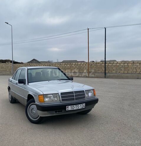 Mercedes 190 1990, 350,000 km - 2.0 l - Salyan