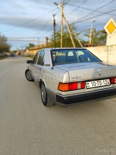 Mercedes 190 1990, 350,000 km - 2.0 l - Salyan