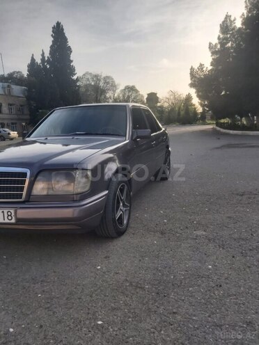 Mercedes E 220 1994, 111,111 km - 2.2 l - Şirvan