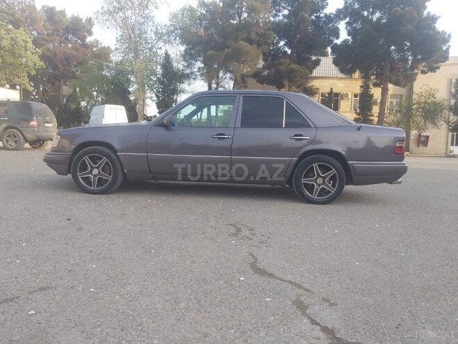 Mercedes E 220 1994, 111,111 km - 2.2 l - Şirvan