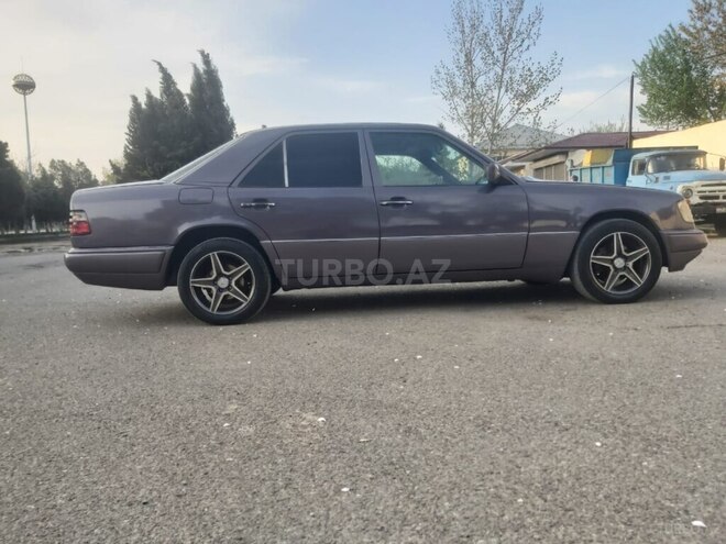 Mercedes E 220 1994, 111,111 km - 2.2 l - Şirvan