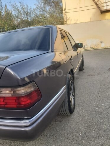 Mercedes E 220 1994, 111,111 km - 2.2 l - Şirvan
