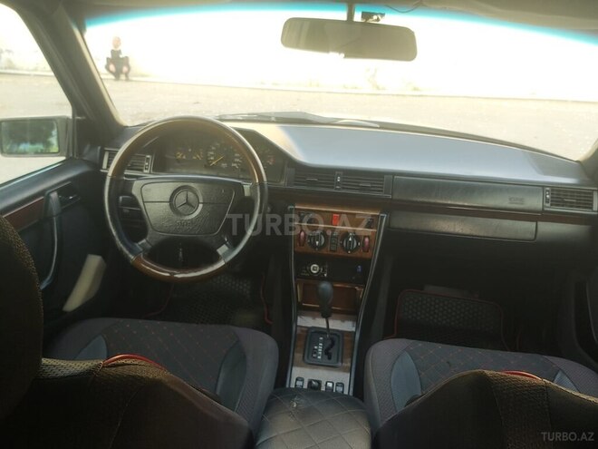 Mercedes E 220 1994, 111,111 km - 2.2 l - Şirvan
