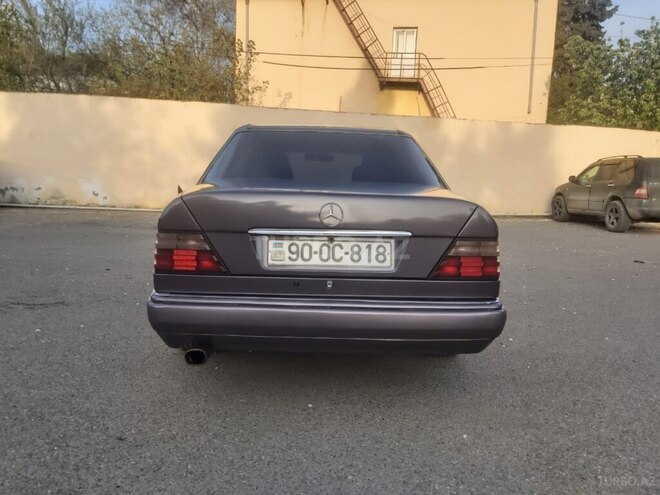 Mercedes E 220 1994, 111,111 km - 2.2 l - Şirvan