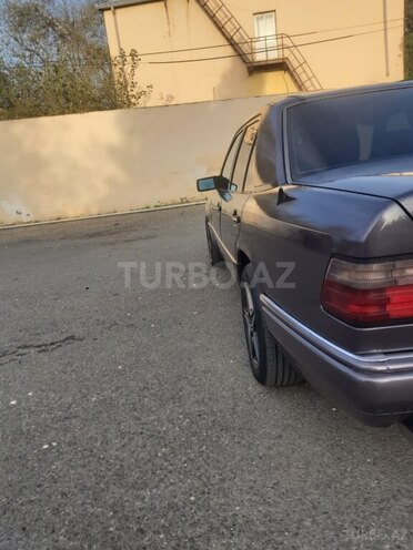 Mercedes E 220 1994, 111,111 km - 2.2 l - Şirvan