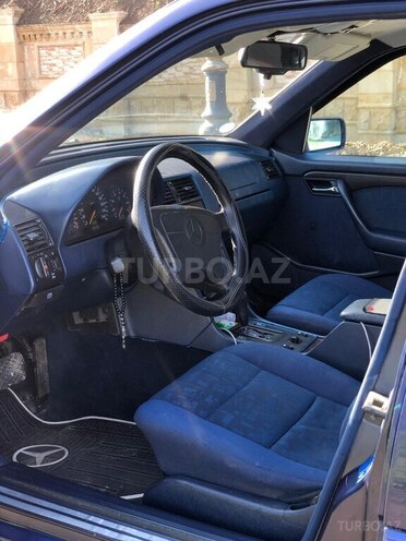 Mercedes C 180 1995, 321,560 km - 1.8 л - Lerik